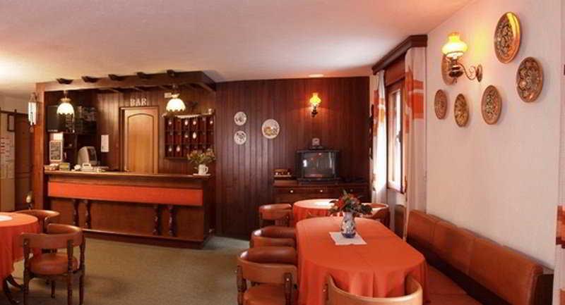 Hotel Meuble Meridiana Valtournenche Eksteriør billede