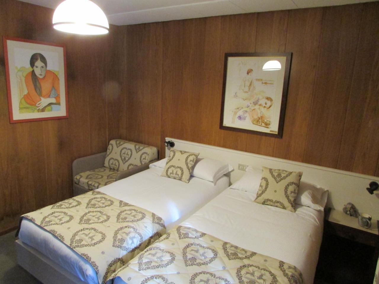 Hotel Meuble Meridiana Valtournenche Eksteriør billede