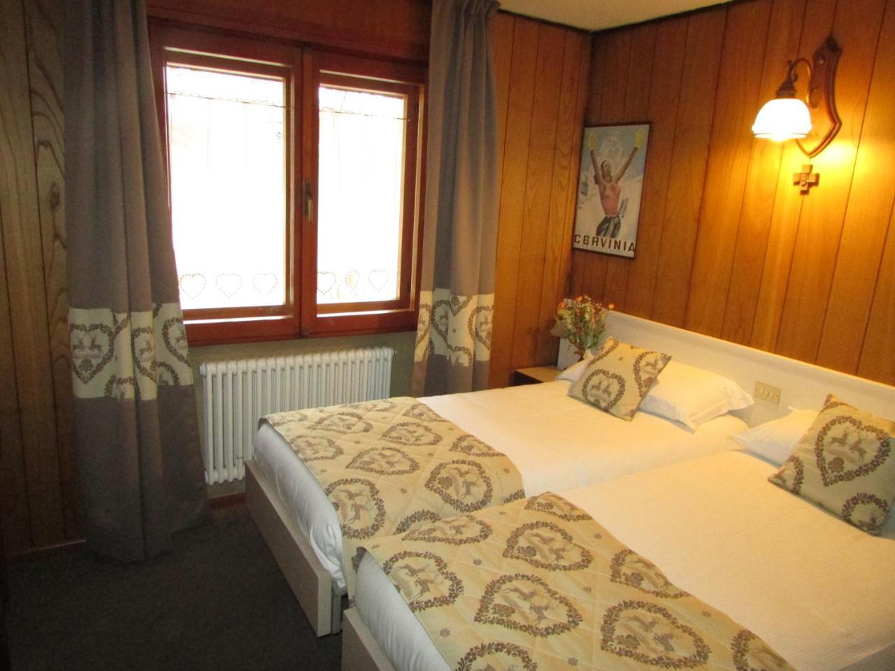 Hotel Meuble Meridiana Valtournenche Eksteriør billede