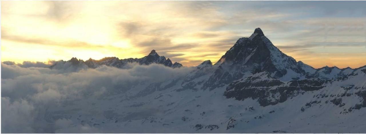 Hotel Meuble Meridiana Valtournenche Eksteriør billede