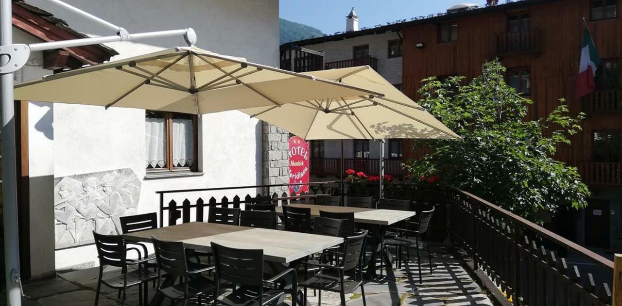Hotel Meuble Meridiana Valtournenche Eksteriør billede
